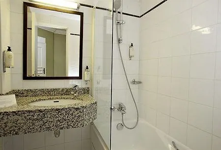 Ducs De Bourgogne 4* Parigi