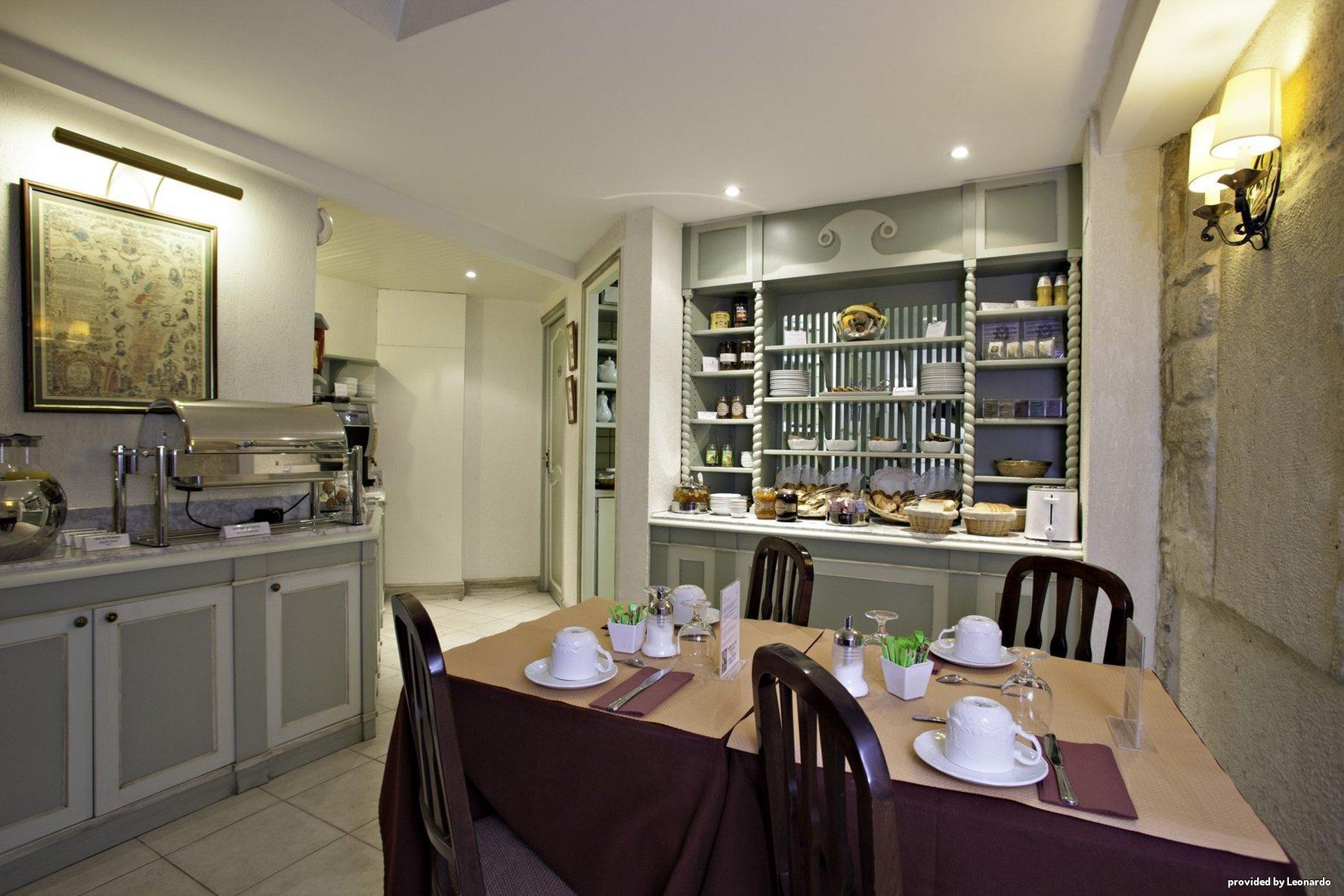 Hotel Ducs De Bourgogne 4*