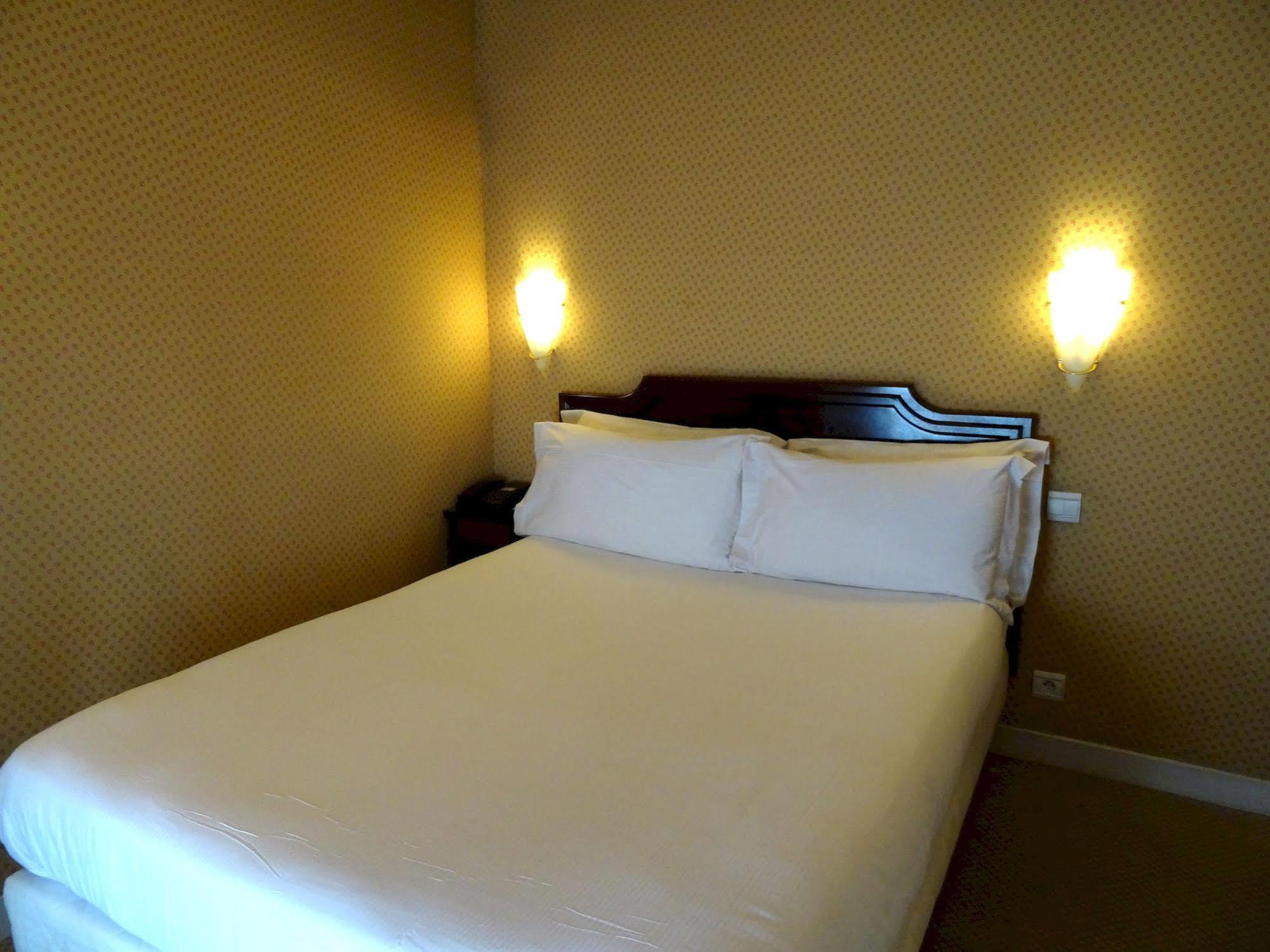 Ducs De Bourgogne 4* Parigi